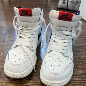 AJ 1 White & Black Retro